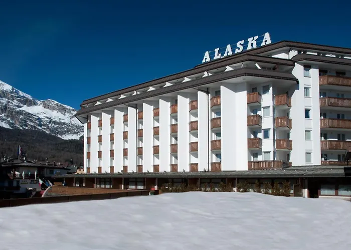 Alaska CortinaAlbergo